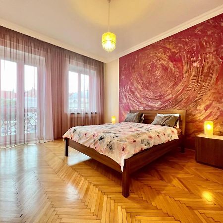 Exclusive Colourful Flat In The City Budapest Kültér fotó
