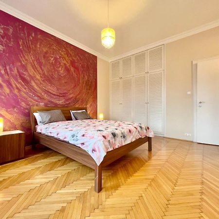 Exclusive Colourful Flat In The City Budapest Kültér fotó
