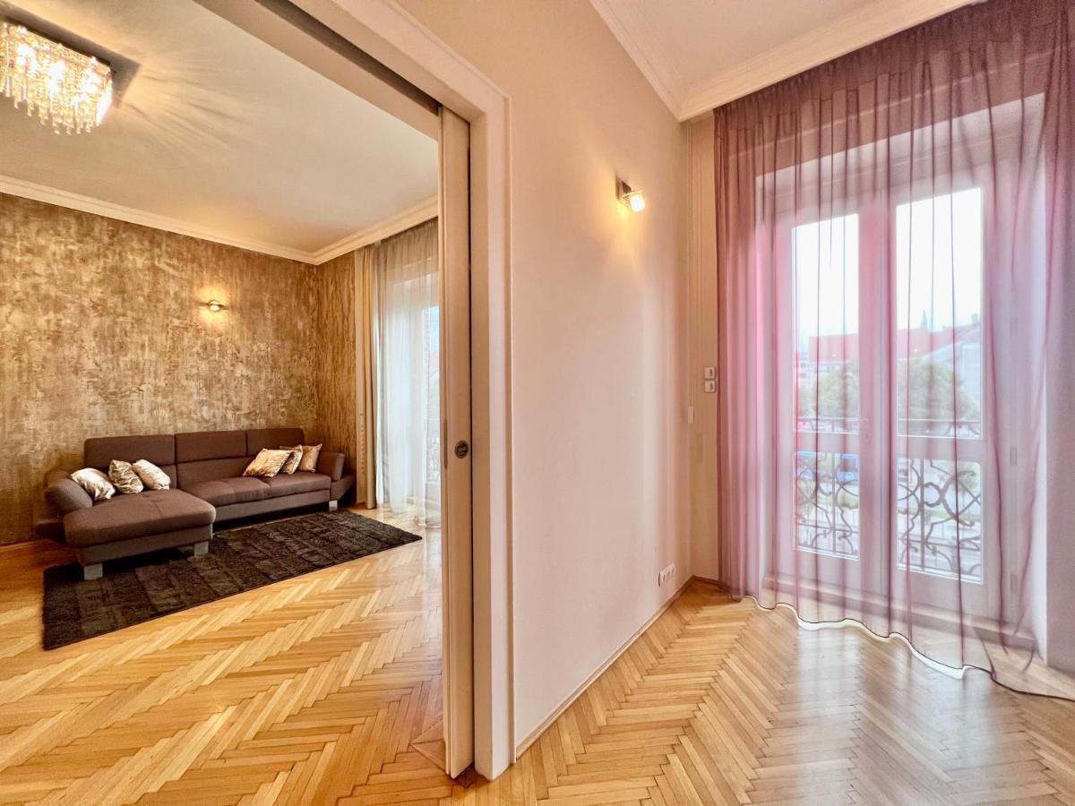 Exclusive Colourful Flat In The City Budapest Kültér fotó