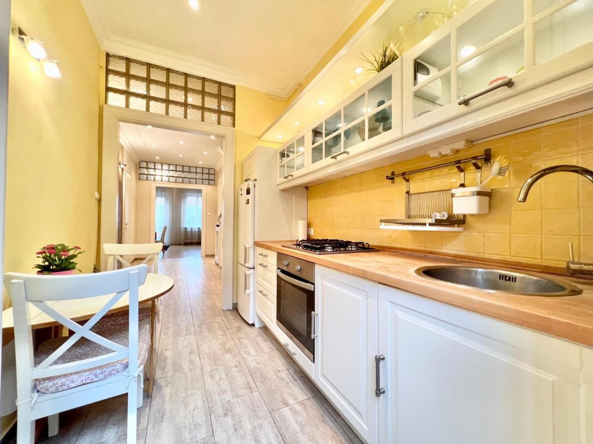 Exclusive Colourful Flat In The City Budapest Kültér fotó