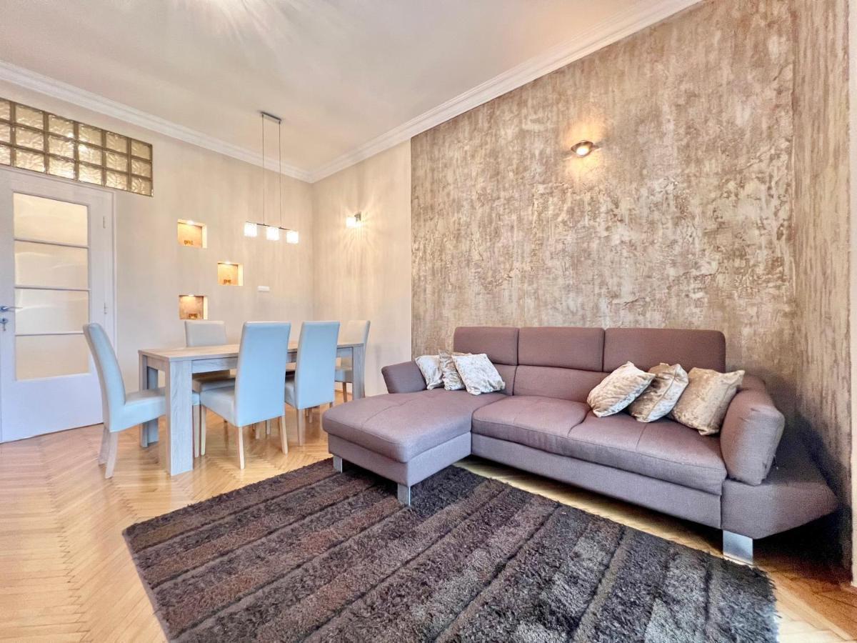Exclusive Colourful Flat In The City Budapest Kültér fotó